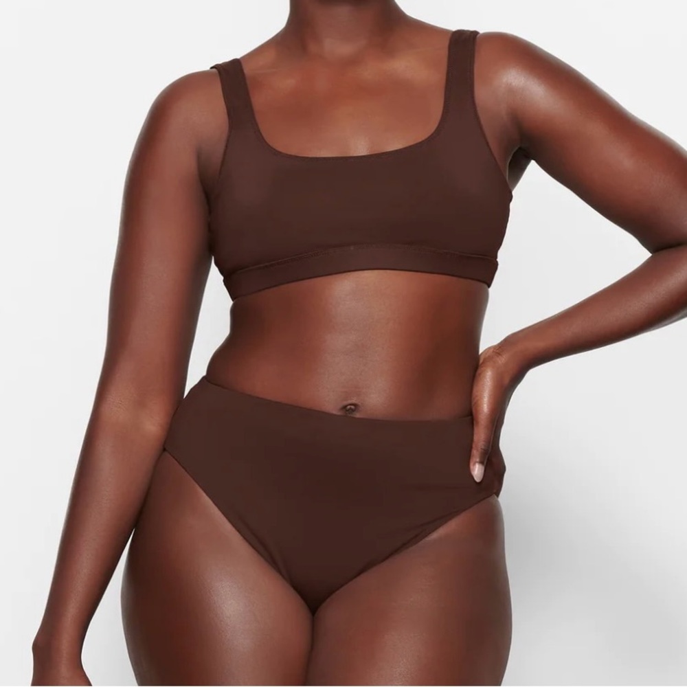New with tag, NWT skins recycled, swim tank, bikini, top color, cocoa, size XS